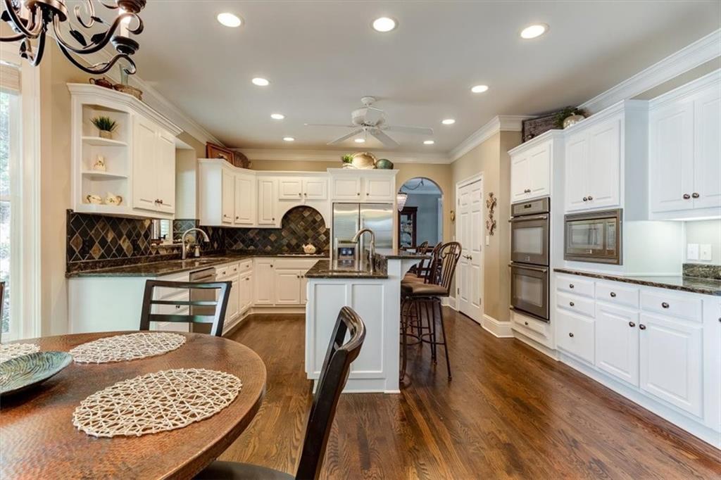 4200 Ridgehurst Drive SE