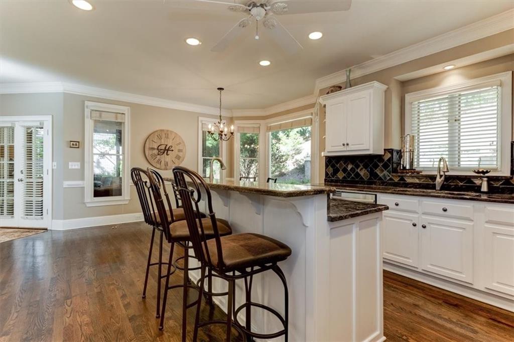 4200 Ridgehurst Drive SE