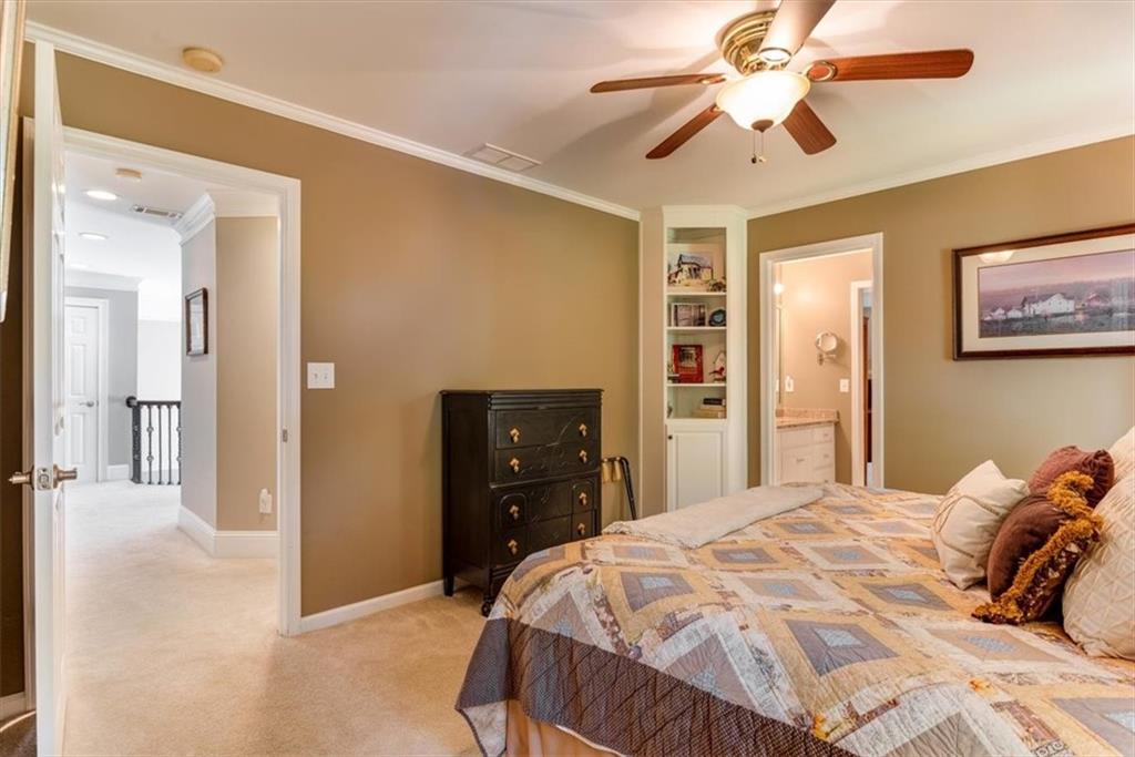 4200 Ridgehurst Drive SE