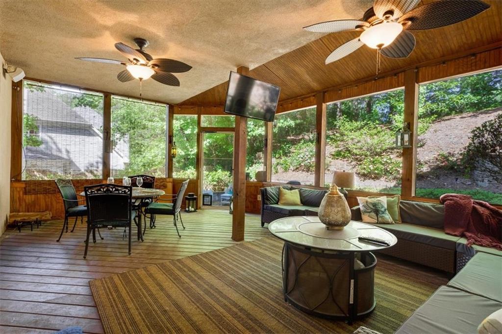 4200 Ridgehurst Drive SE