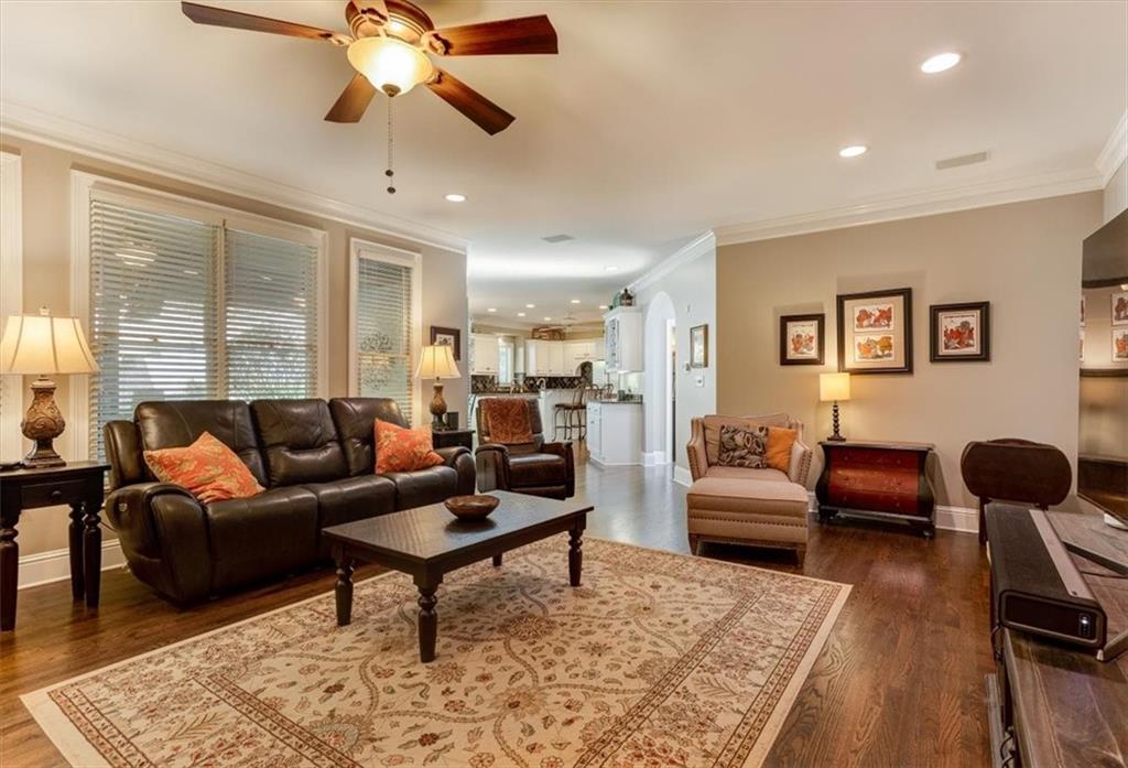 4200 Ridgehurst Drive SE