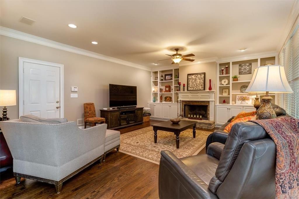 4200 Ridgehurst Drive SE