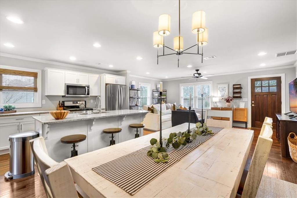 985 Pinehurst Drive SE