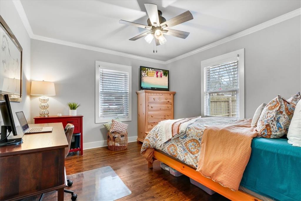 985 Pinehurst Drive SE