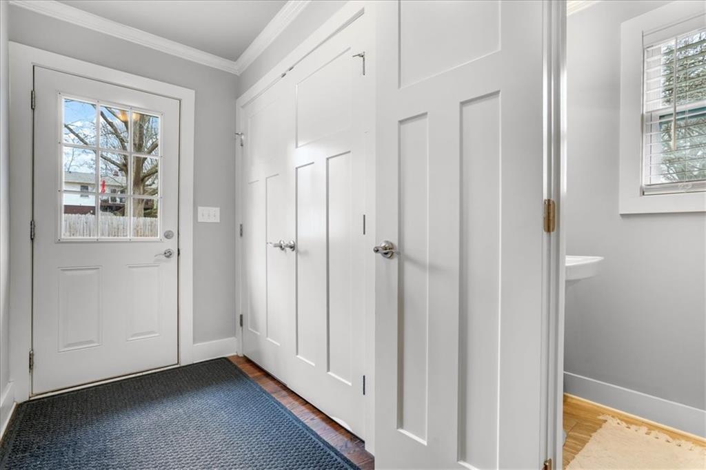 985 Pinehurst Drive SE