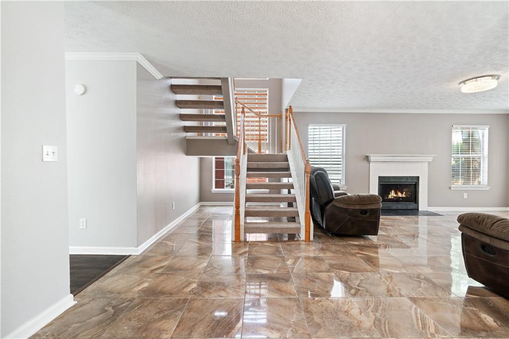 3945 Oak Glenn Drive