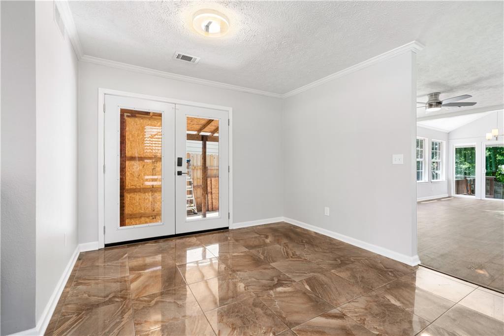 3945 Oak Glenn Drive