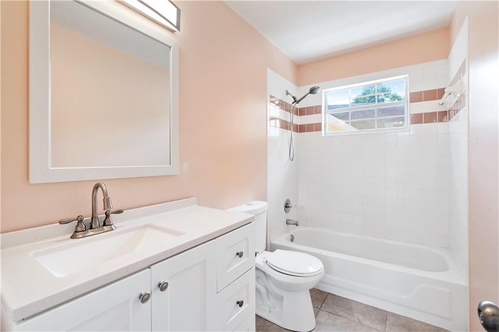 3945 Oak Glenn Drive