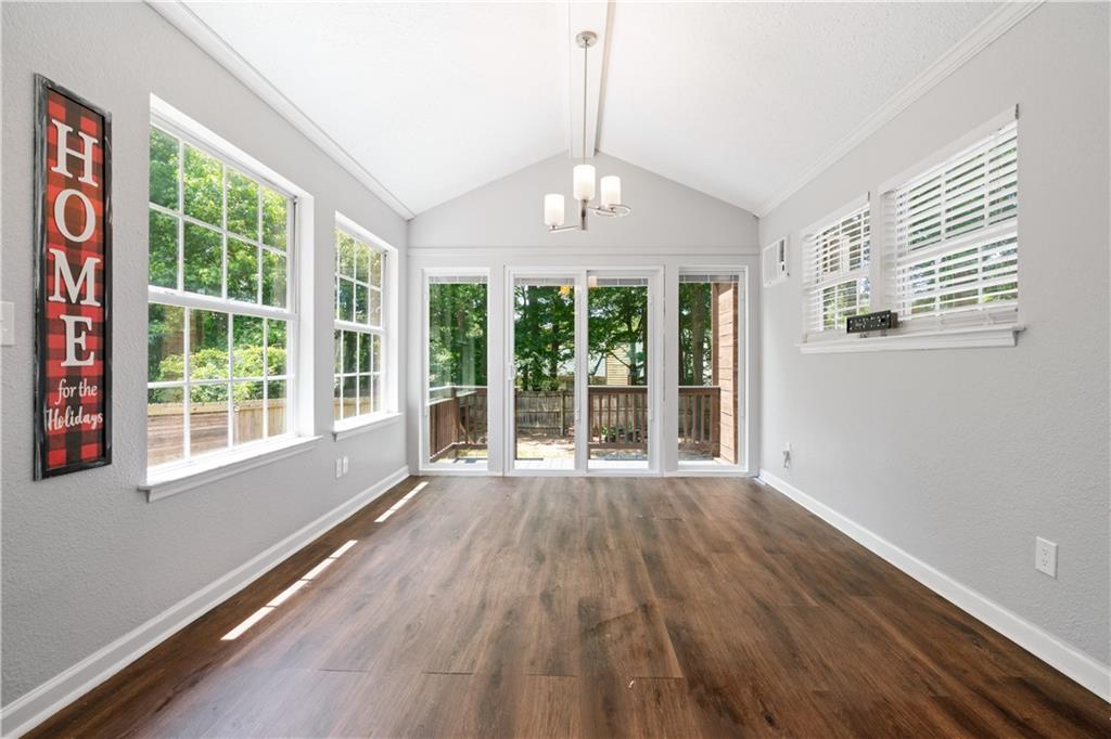 3945 Oak Glenn Drive