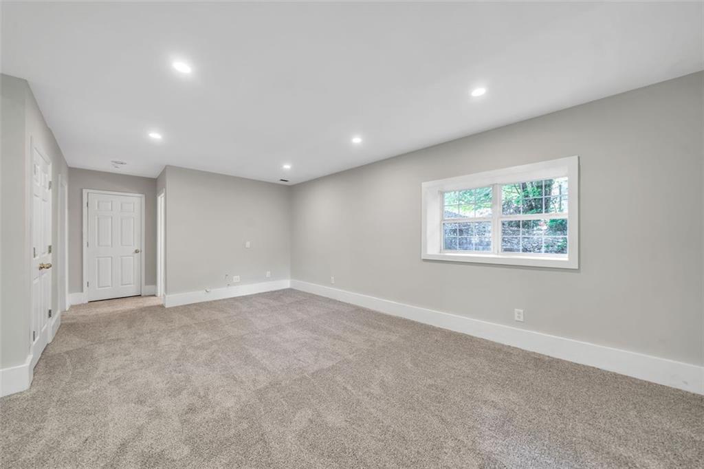 5634 CHAMBLEE DUNWOODY Road