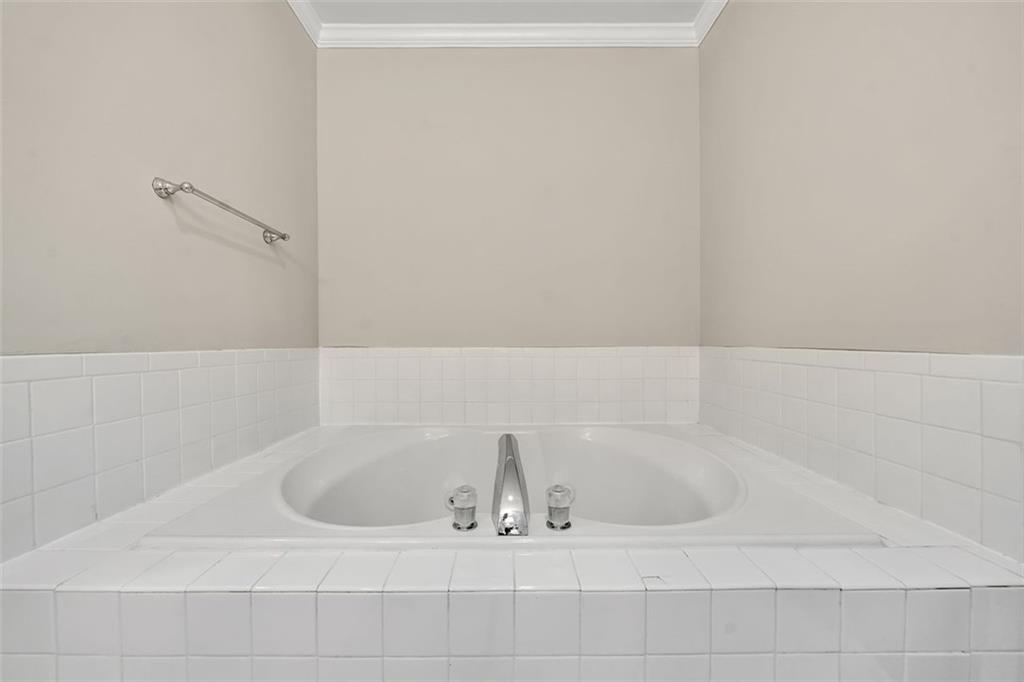 5634 CHAMBLEE DUNWOODY Road