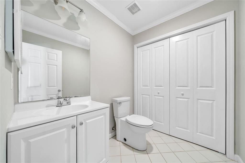 5634 CHAMBLEE DUNWOODY Road