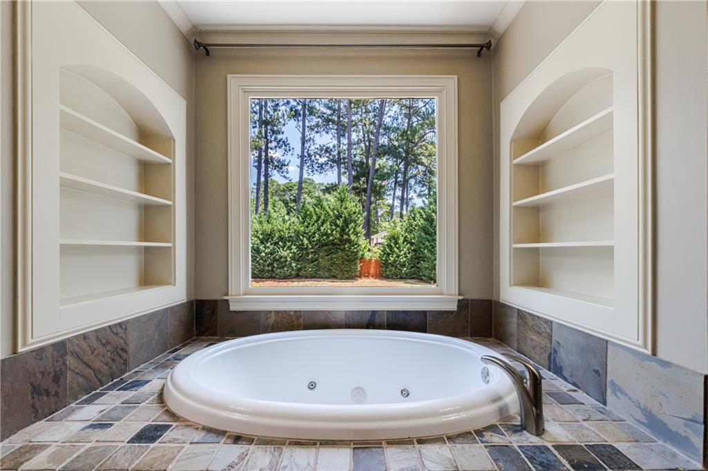 2905 Stonecreek Road