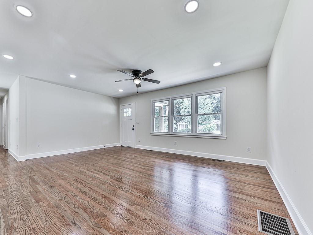 1218 Daniell Drive SE