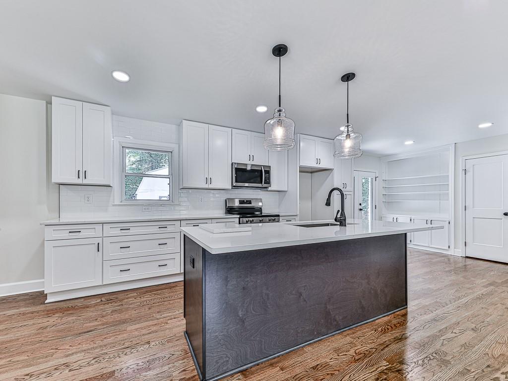 1218 Daniell Drive SE