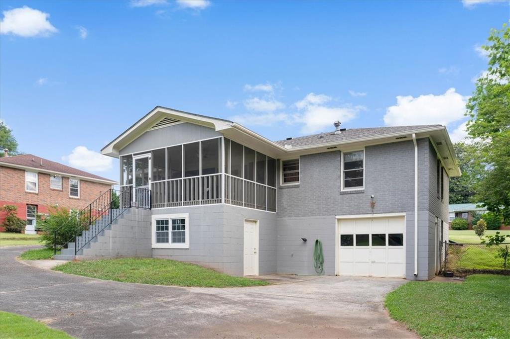 252 Church Road SE