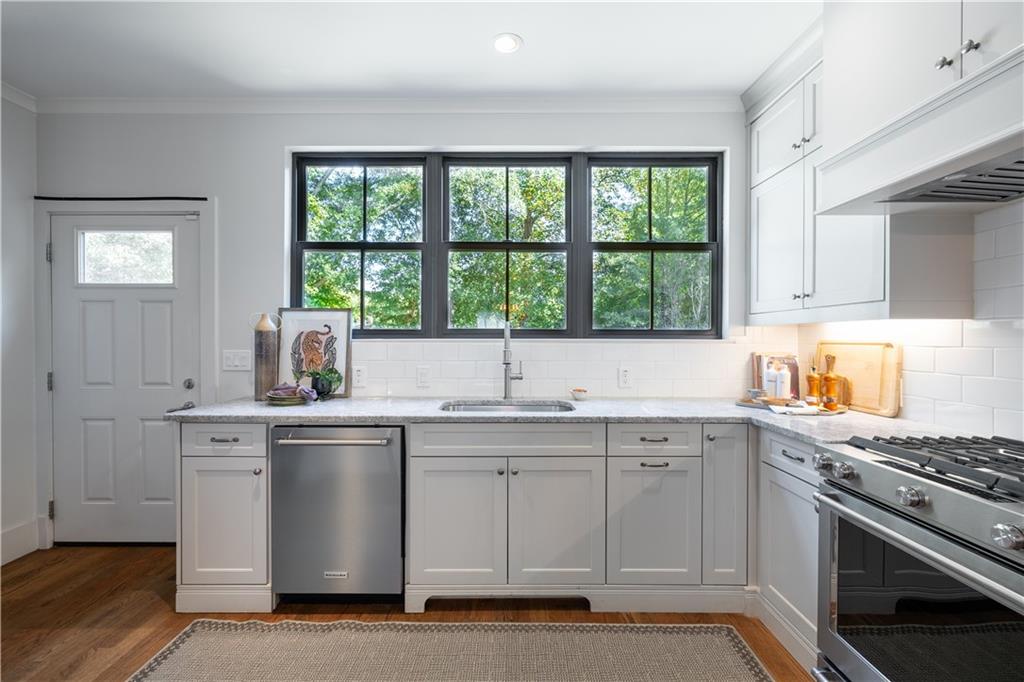 2821 Fraser Street SE