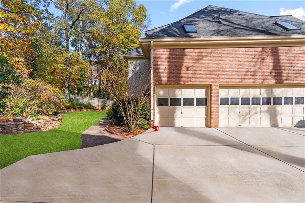 4270 Ridgehurst Drive SE