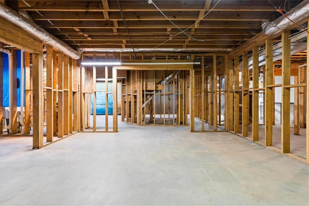 4270 Ridgehurst Drive SE