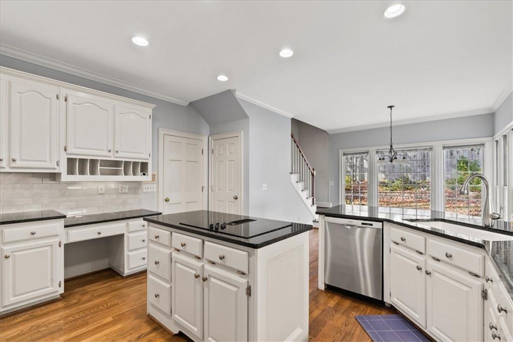 4270 Ridgehurst Drive SE