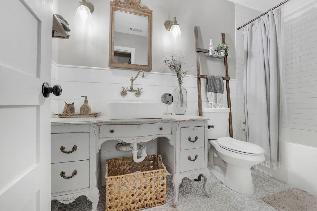 615 Keeneland Terrace