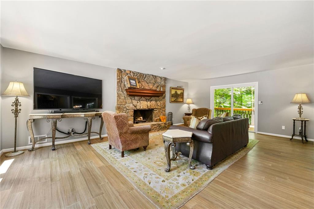 4290 Inverness Court NE