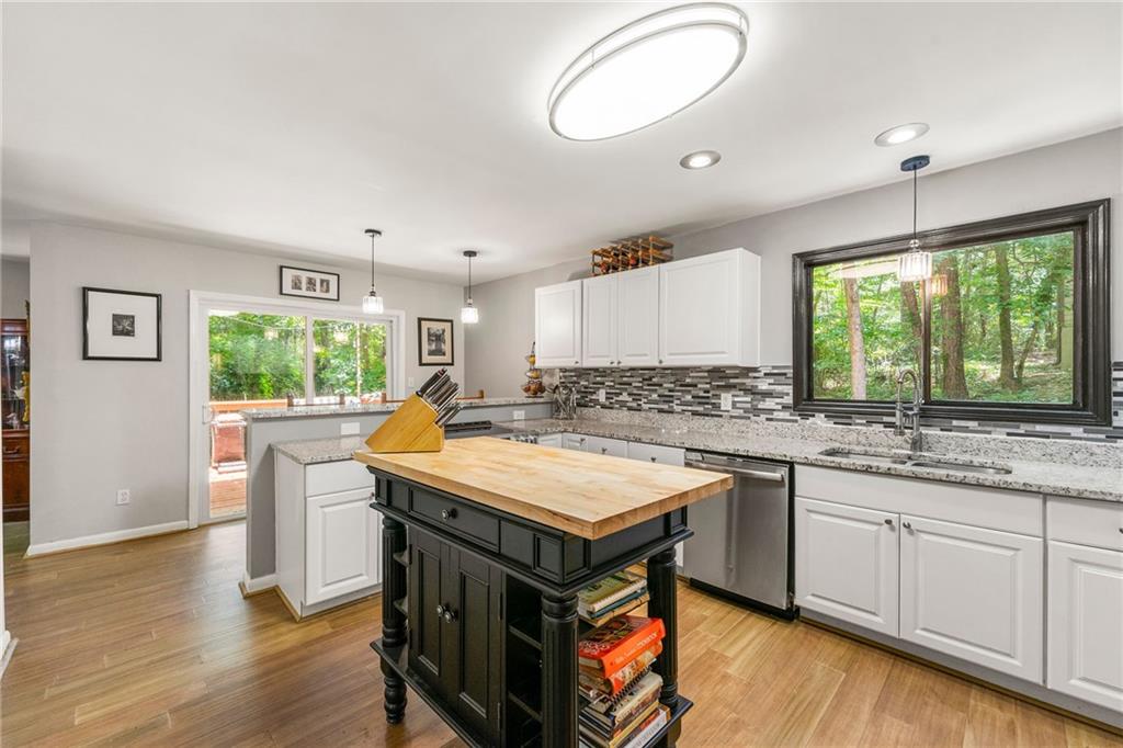 4290 Inverness Court NE