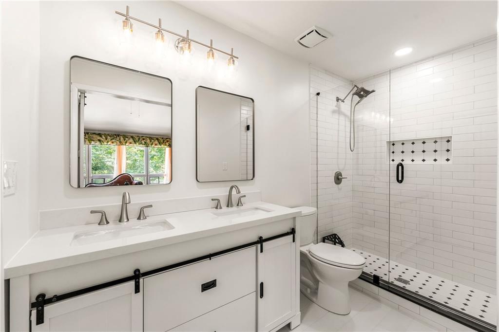 4290 Inverness Court NE