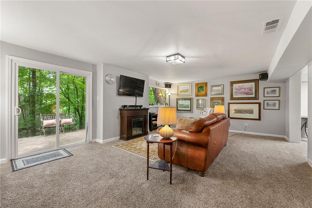 4290 Inverness Court NE