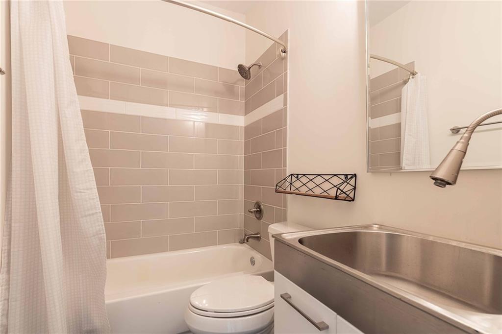 4097 Oberon Court SE