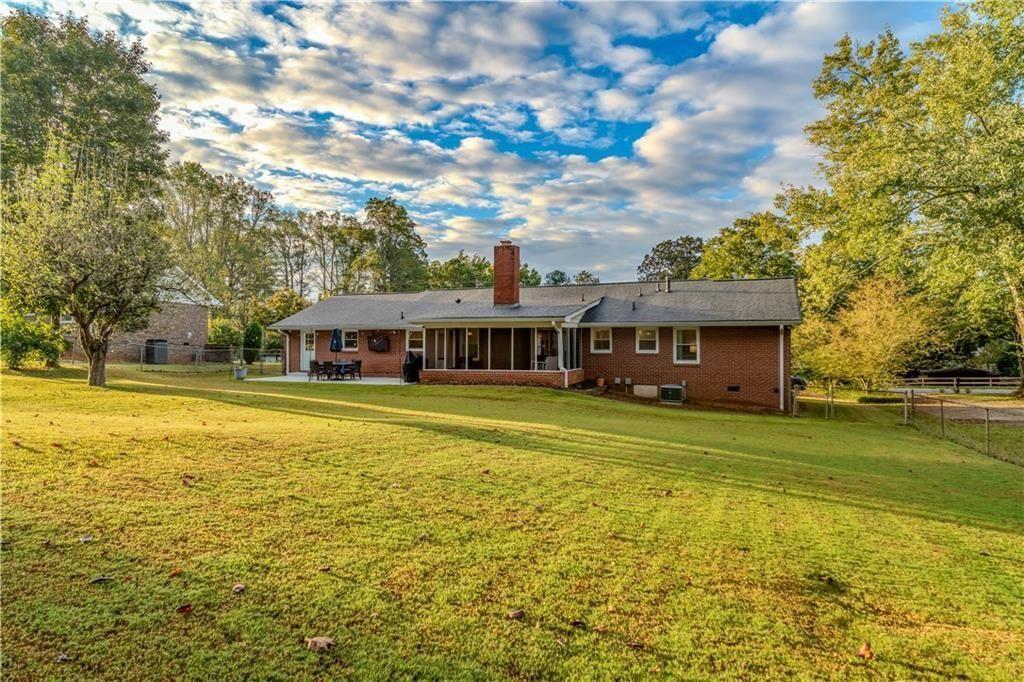 317 Highview Drive SE