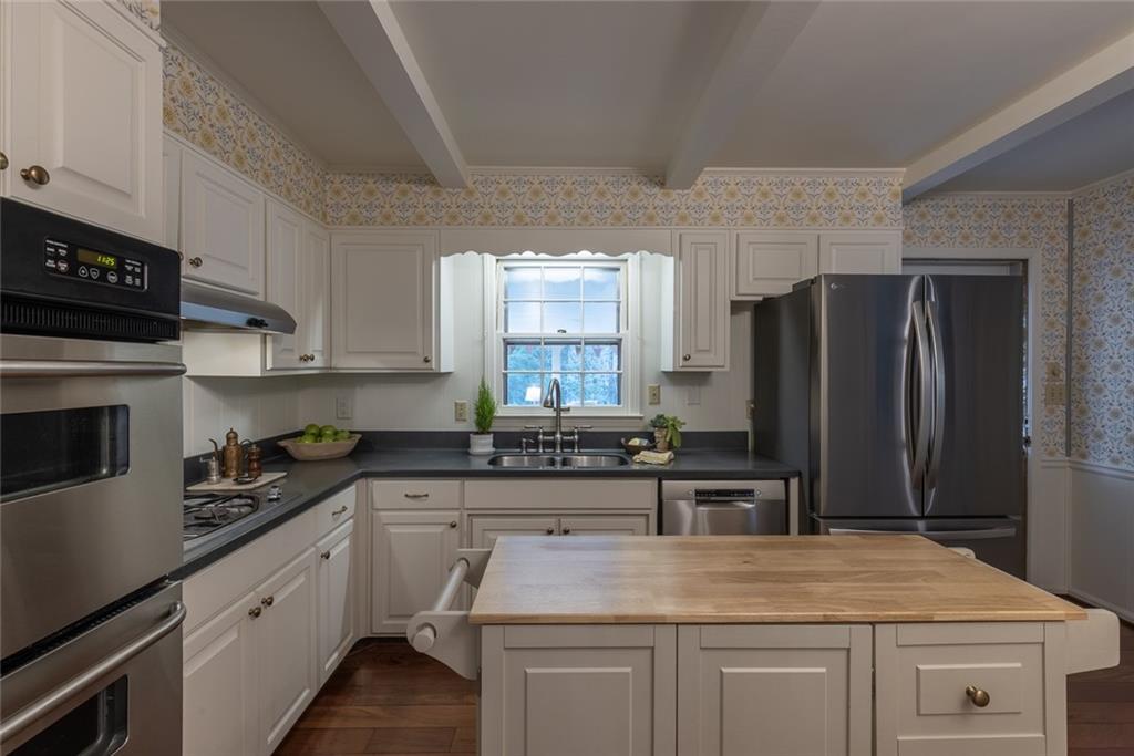 2220 Cumberland Drive SE