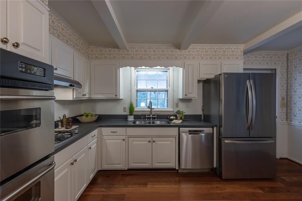 2220 Cumberland Drive SE