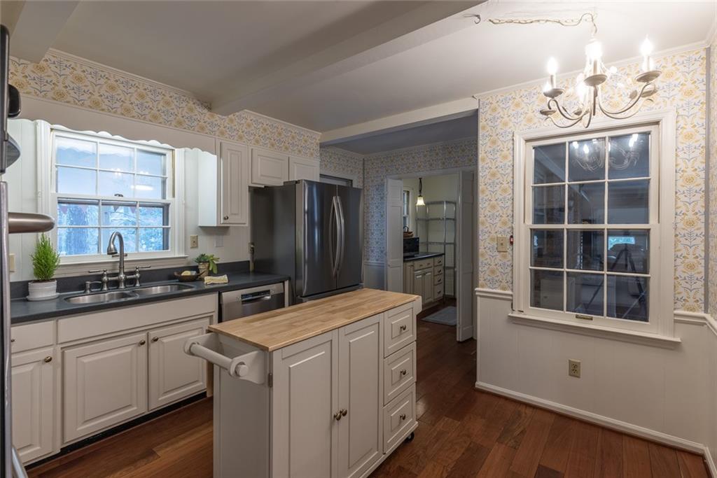 2220 Cumberland Drive SE