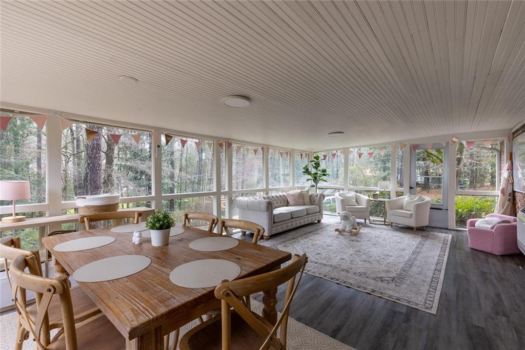 2220 Cumberland Drive SE