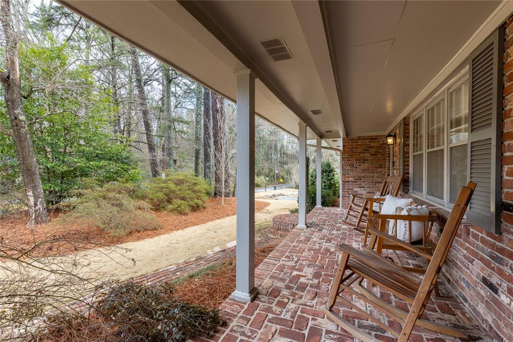 2220 Cumberland Drive SE