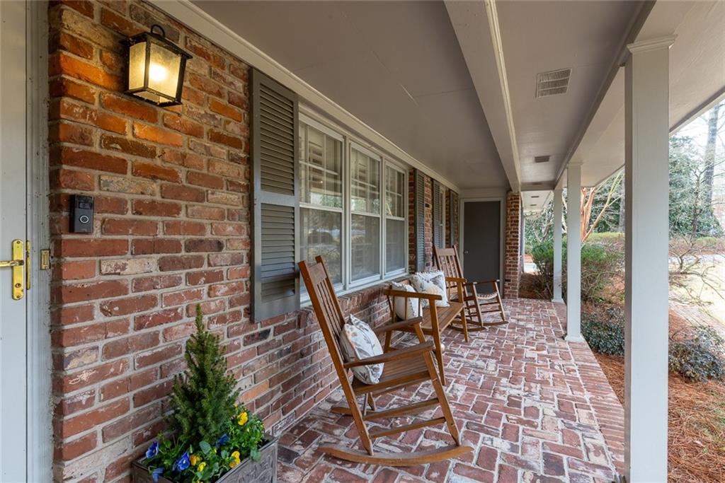 2220 Cumberland Drive SE