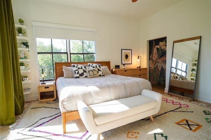 384 Ralph McGill Unit 410