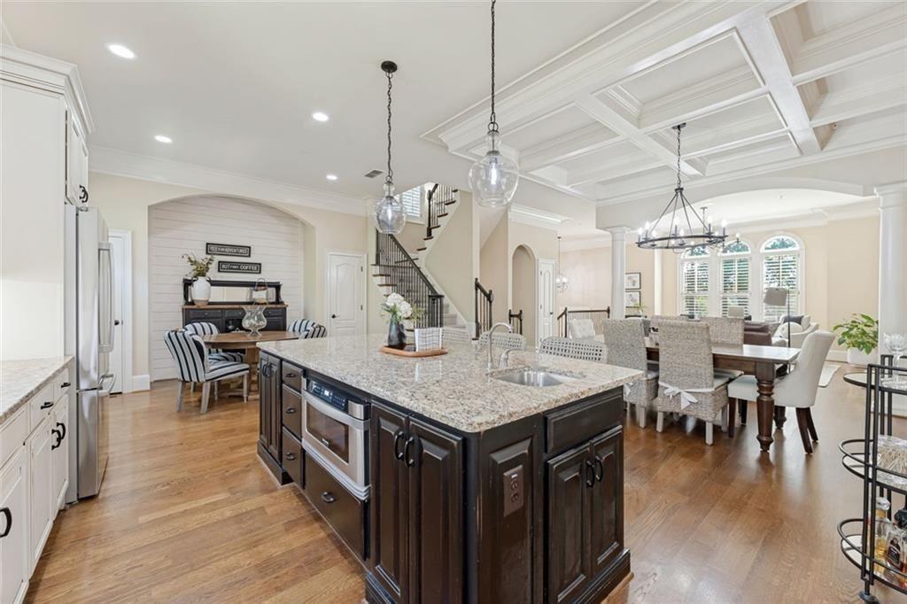 906 Dumaine Trace