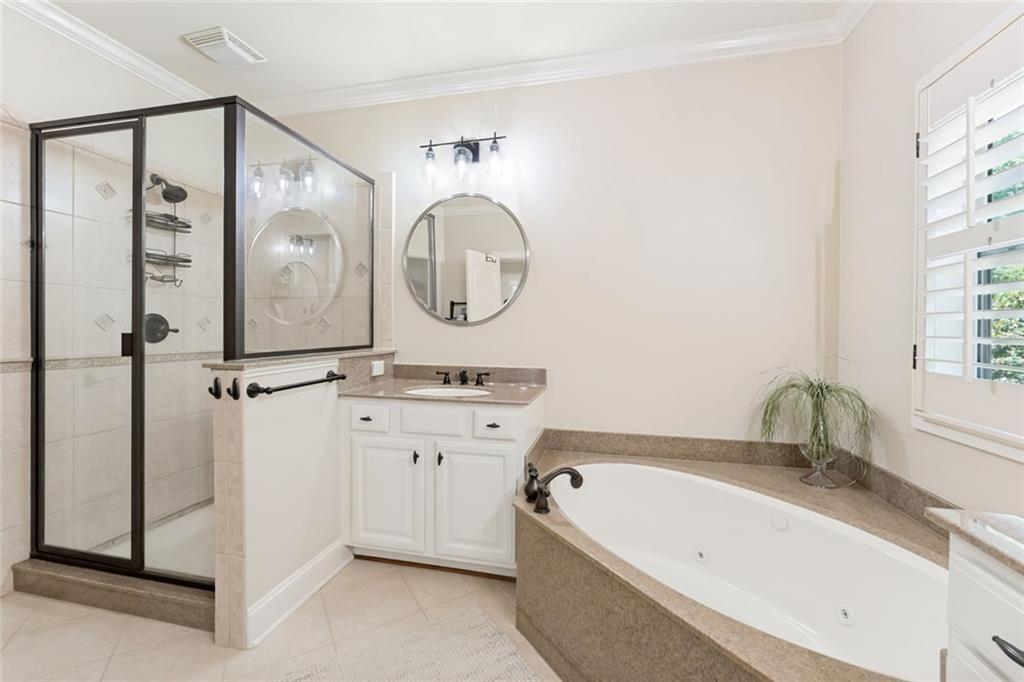 906 Dumaine Trace