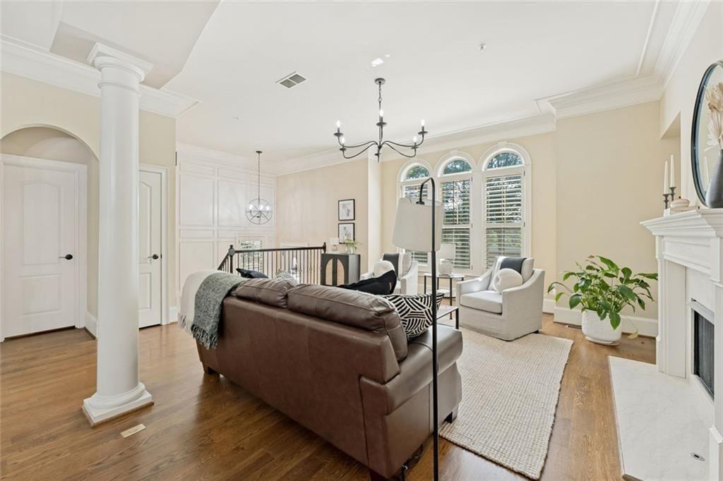 906 Dumaine Trace