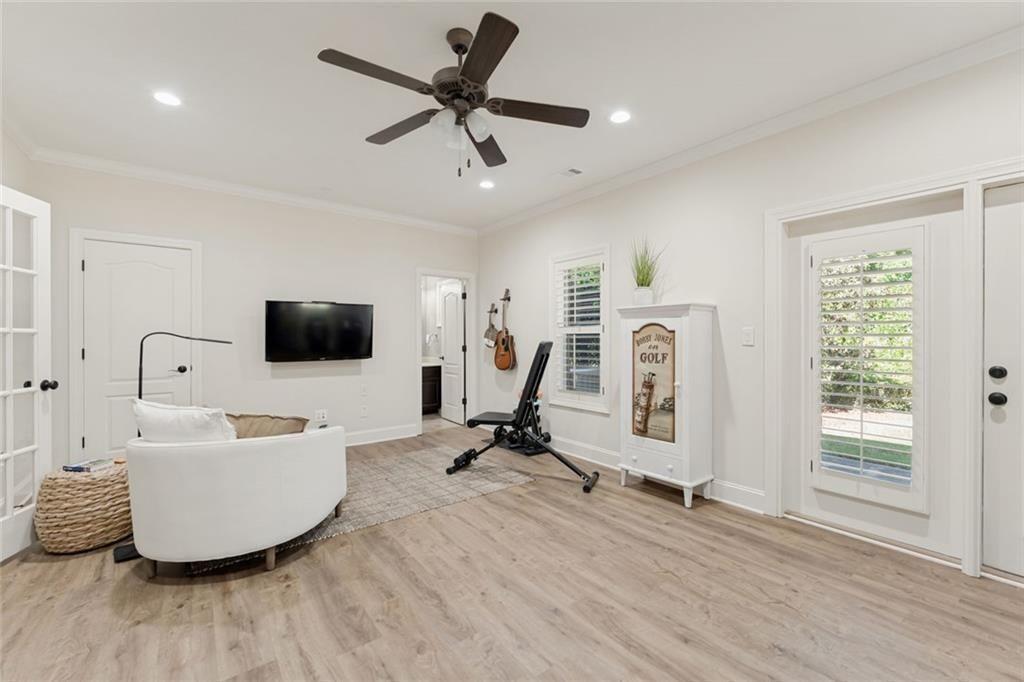 906 Dumaine Trace