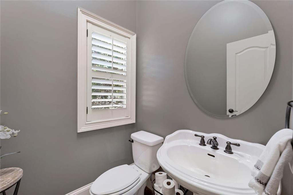 906 Dumaine Trace