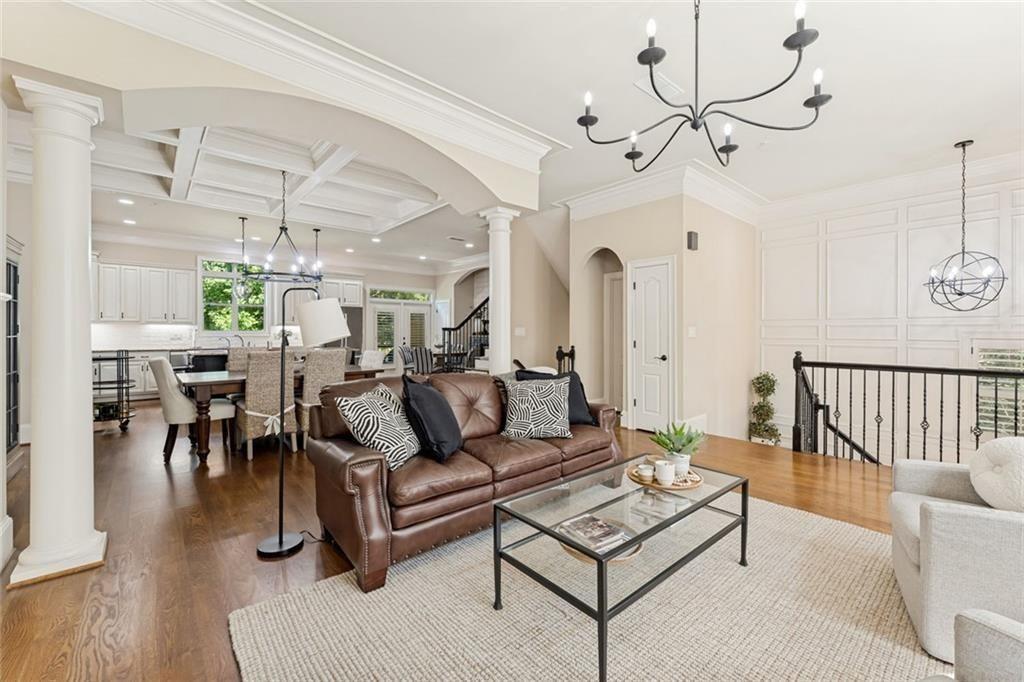 906 Dumaine Trace
