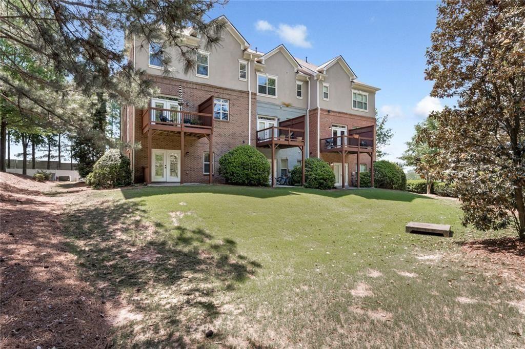 906 Dumaine Trace
