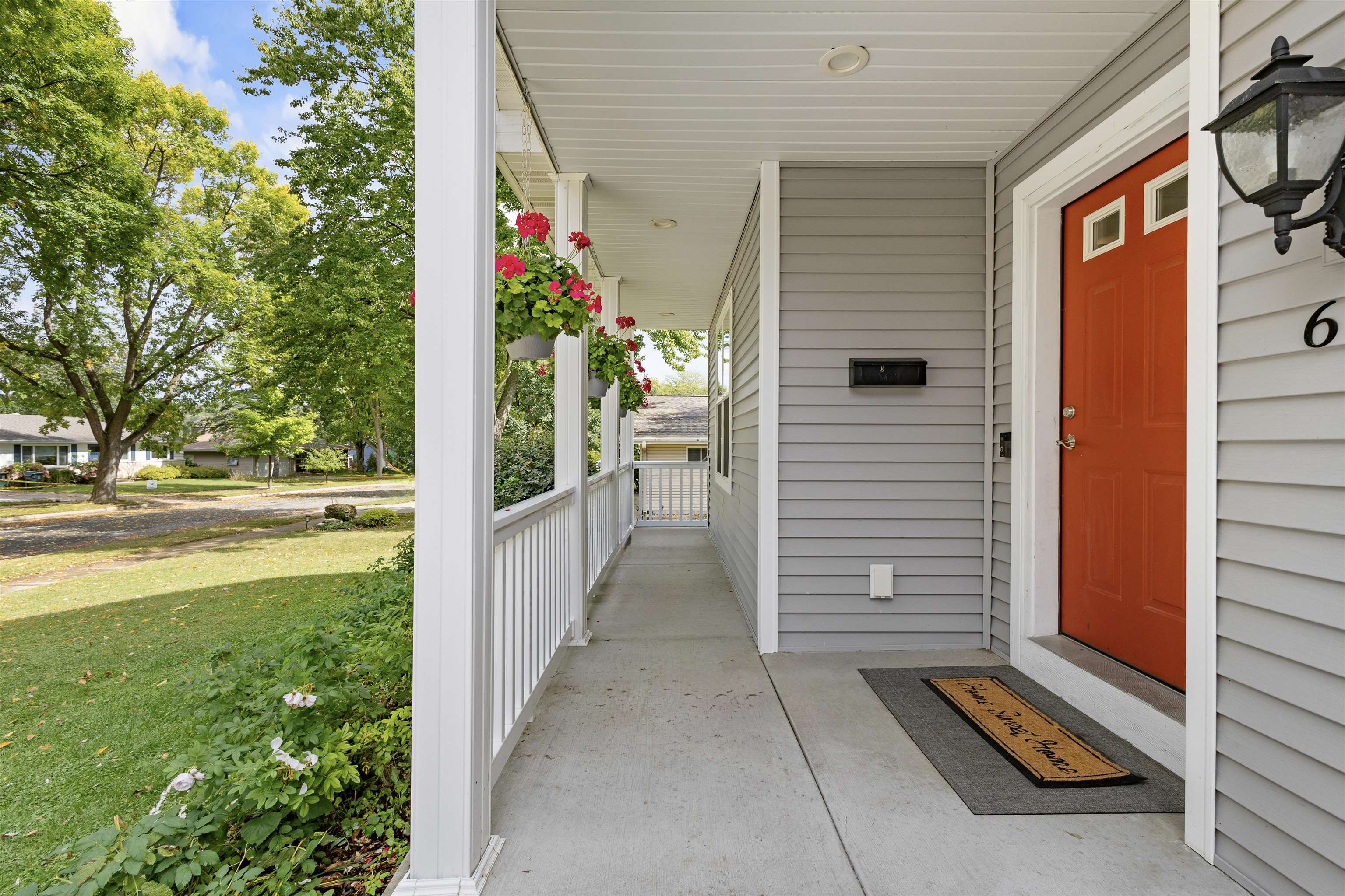 609 Delladonna Way
