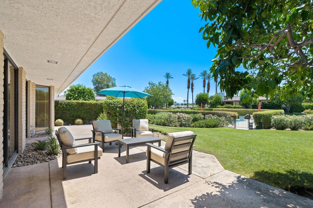 7 Creekside Drive