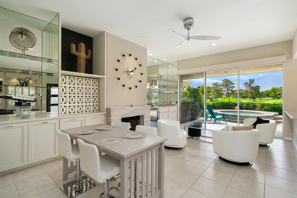 48 Colonial Drive