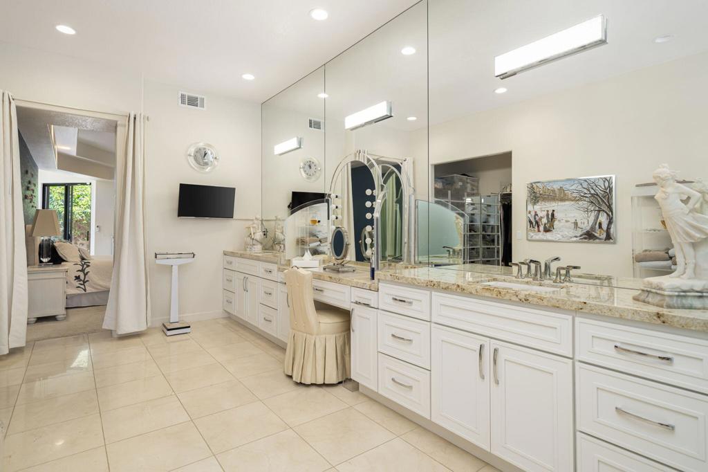 77085 Sandpiper Drive