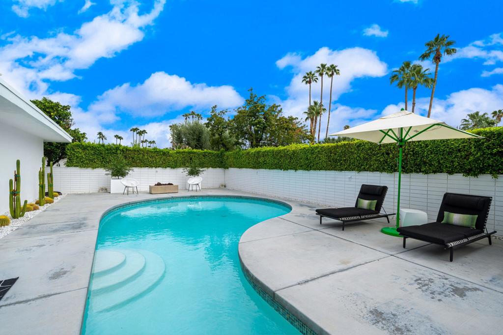 2309 S Yosemite Drive